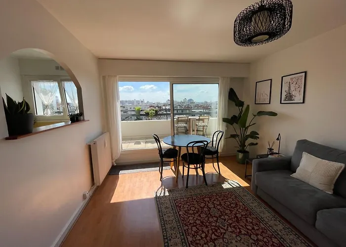 Home F8 - Terrace Paris\'S View, Eiffel Tower Area